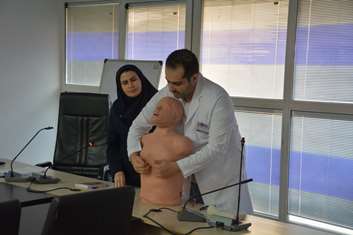 برگزاری دوره آموزشی کمک‌های اولیه در مرکز آموزشی درمانی حمایت مادران شهید اکبرآبادی