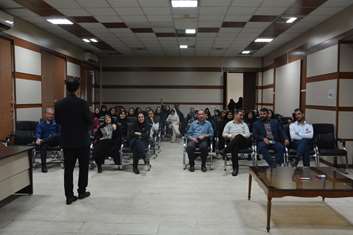 نشست صمیمی تیم مدیریت بیمارستان  حمایت مادران شهید اکبرآبادی با کارکنان به مناسبت روز کارمند