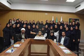 تجلیل از ایثارگری کادر پرستاری مرکز آموزشی درمانی شهید اکبرآبادی در مراسم روز پرستار