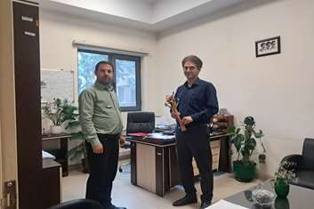 قدردانی مدیریت بیمارستان شهید اکبرآبادی از مسئول واحد بهداشت محیط در روز جهانی بهداشت محیط