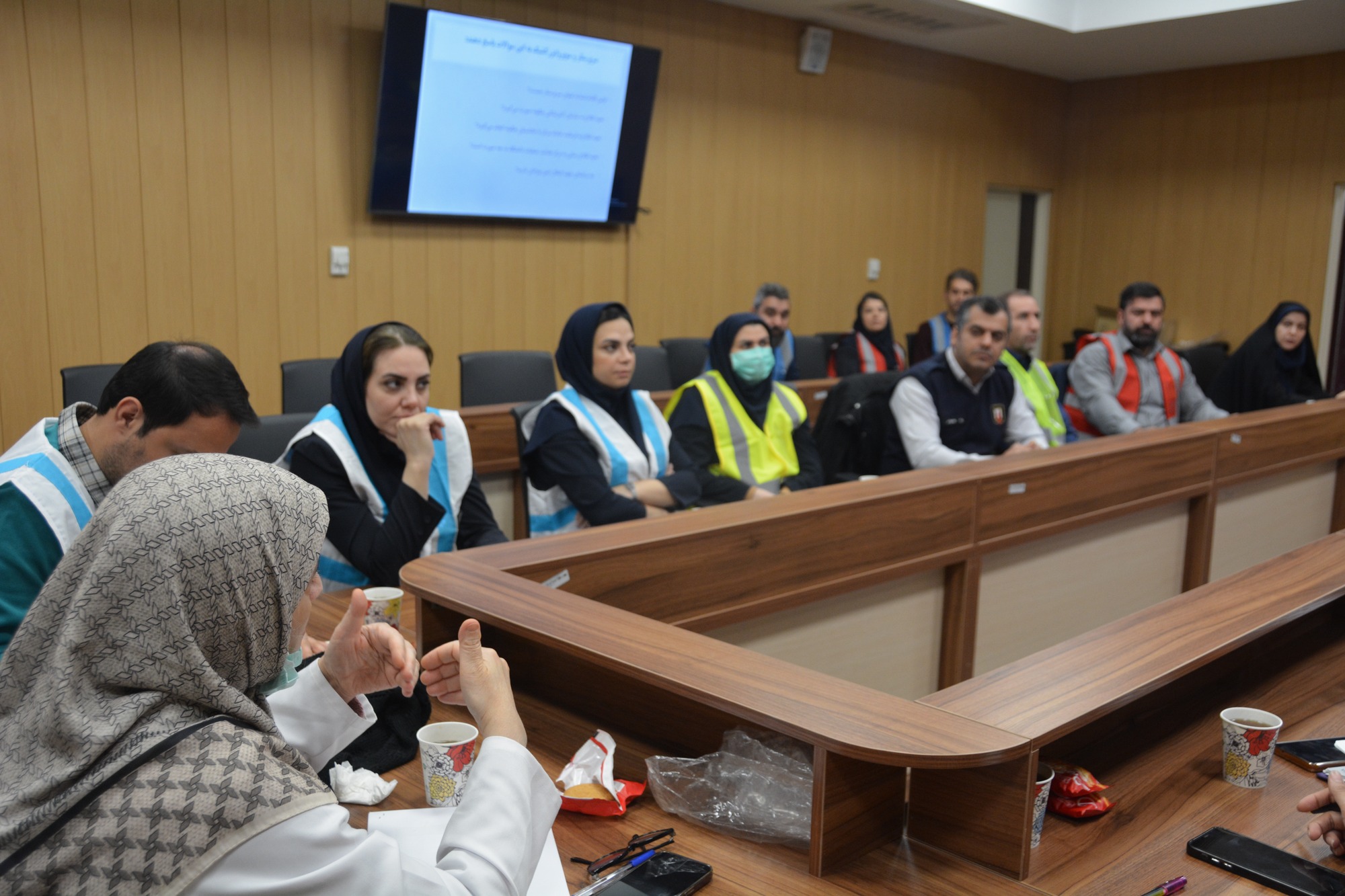 برگزاری مانور دورمیزی حریق و تخلیه اضطراری در بخش نوزادان مرکز آموزشی درمانی حمایت مادران شهید اکبرآبادی