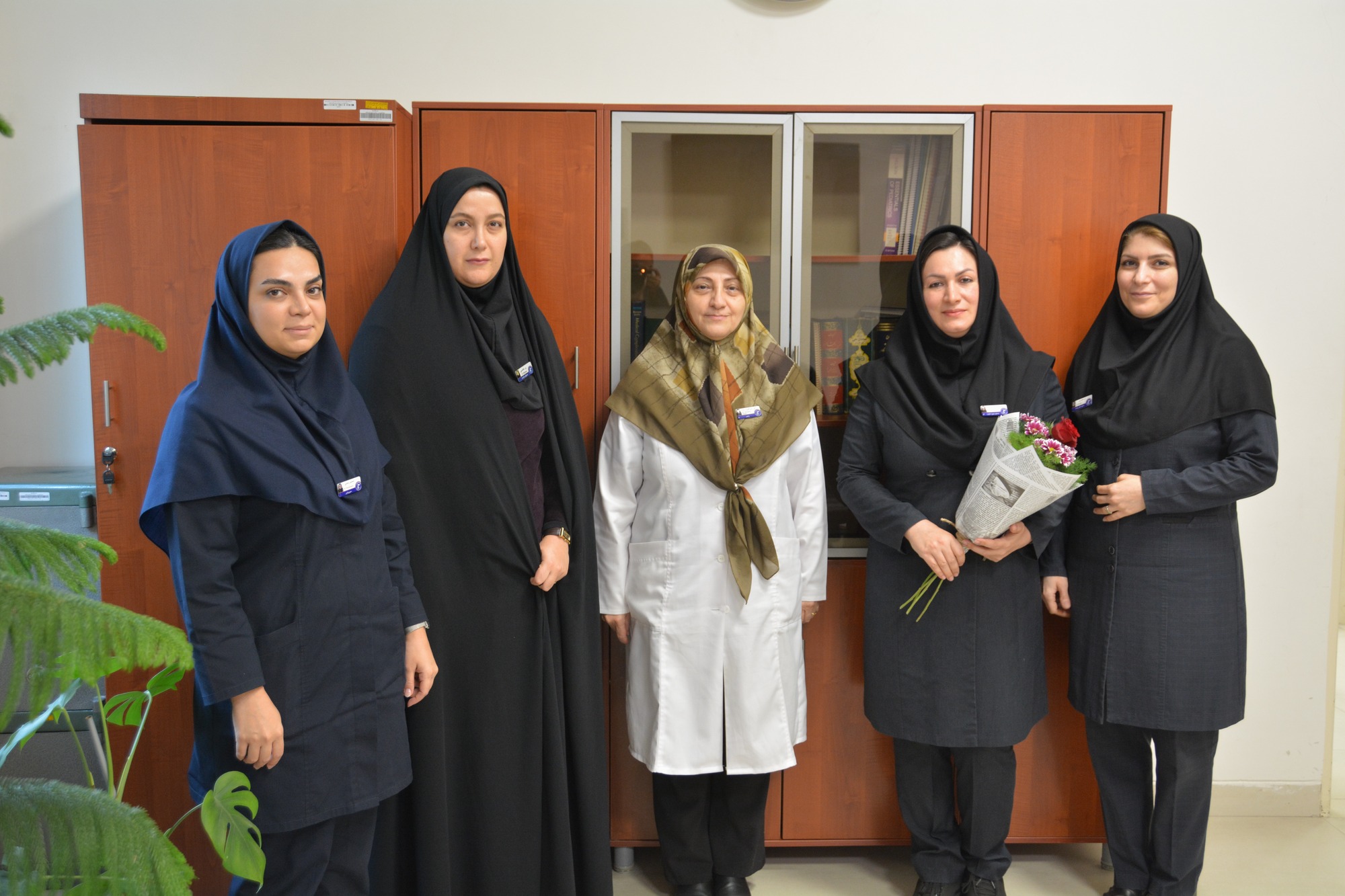  تقدیر ریاست بیمارستان شهید اکبرآبادی از مسئول بهبود کیفیت به مناسبت روز ملی کیفیت